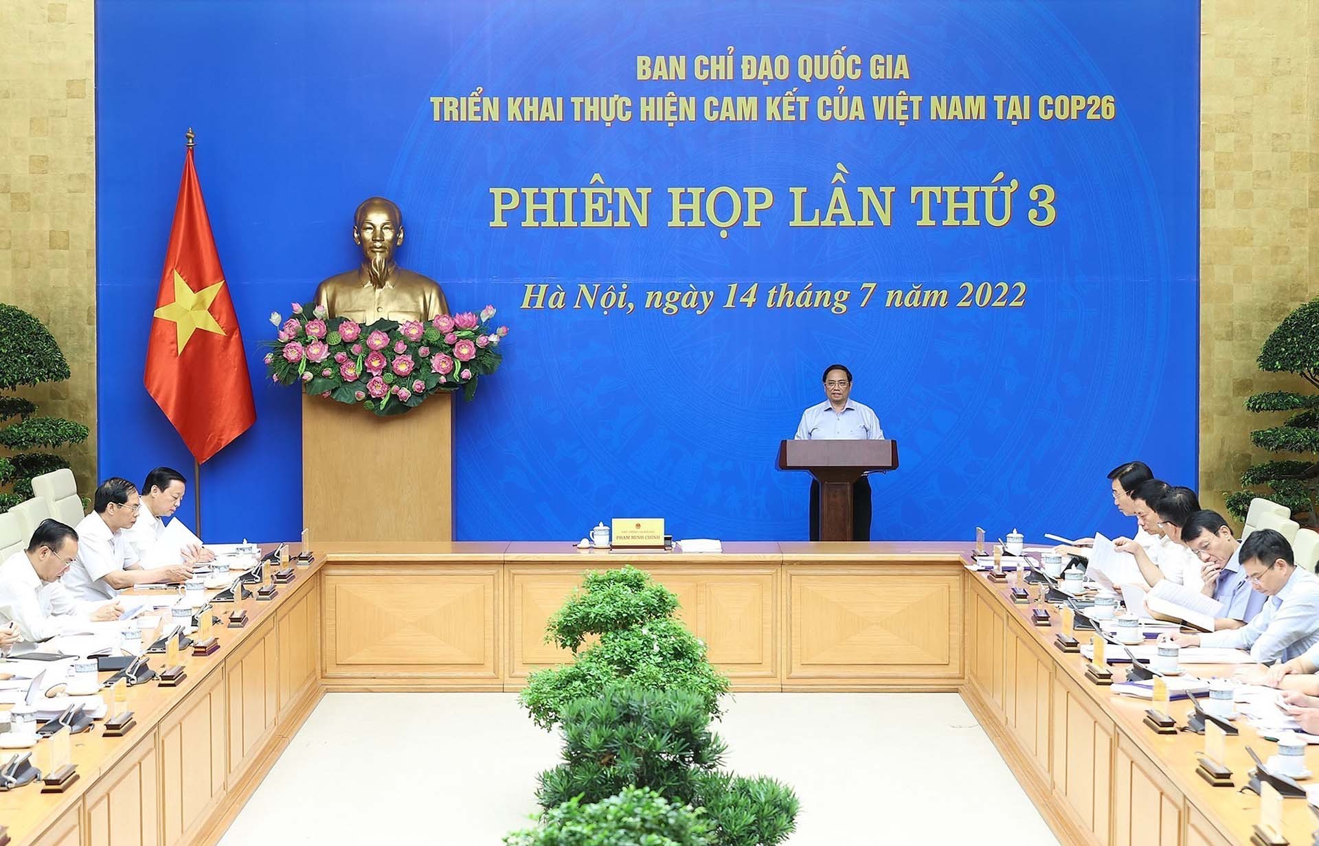 Thủ tướng Phạm Minh Chính chủ trì Phiên họp lần thứ 3 Ban Chỉ đạo Quốc gia triển khai thực hiện cam kết của Việt Nam tại COP26. (Nguồn: TTXVN)