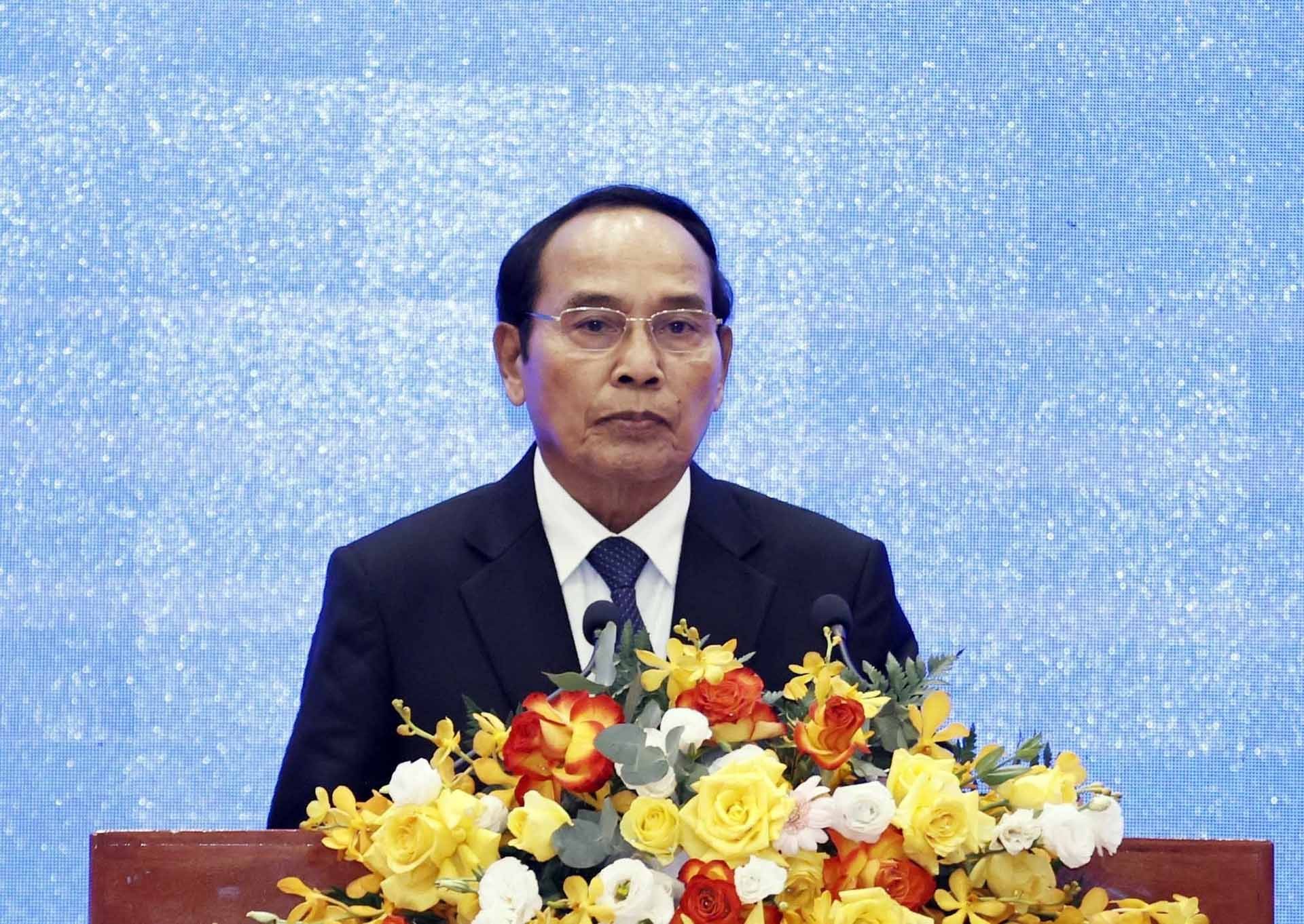 Đồng chí Bounthong Chitmany, Ủy viên Bộ Chính trị, Thường trực Ban Bí thư, Phó Chủ tịch nước Lào phát biểu tại buổi lễ. Ảnh: (Nguồn: TTXVN)