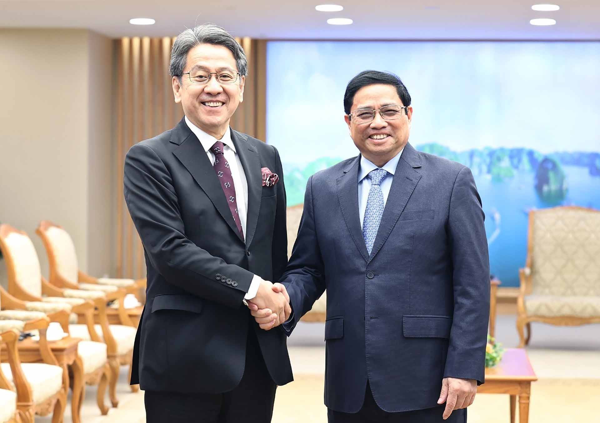 Thủ tướng Phạm Minh Chính tiếp Chủ tịch Hội đồng quản trị Ngân hàng Hợp tác quốc tế Nhật Bản Tadashi Maeda. (Nguồn: TTXVN)