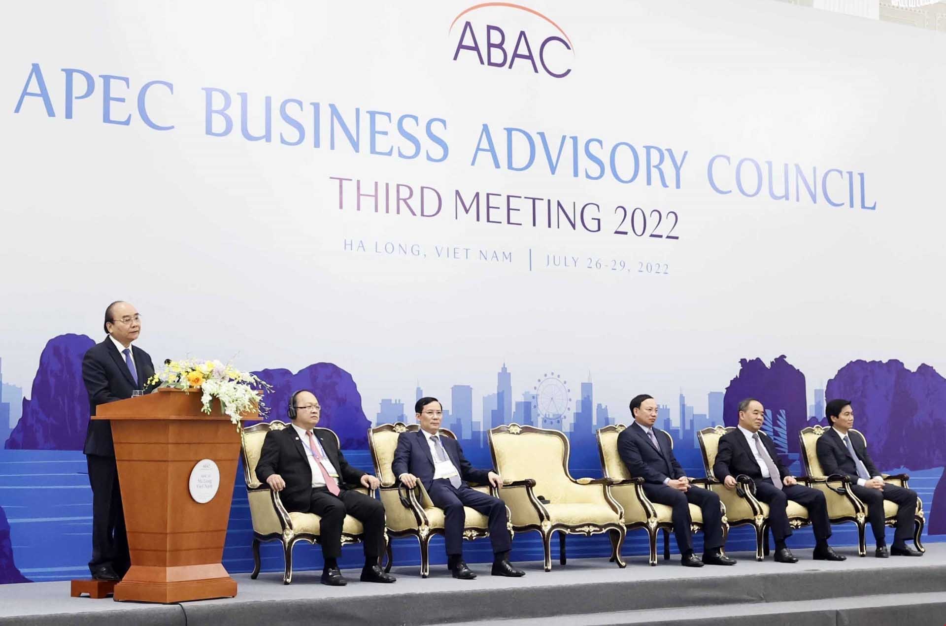 Chủ tịch nước Nguyễn Xuân Phúc dự và phát biểu tại phiên họp thứ ba Hội đồng tư vấn kinh doanh APEC. (Nguồn: TTXVN)