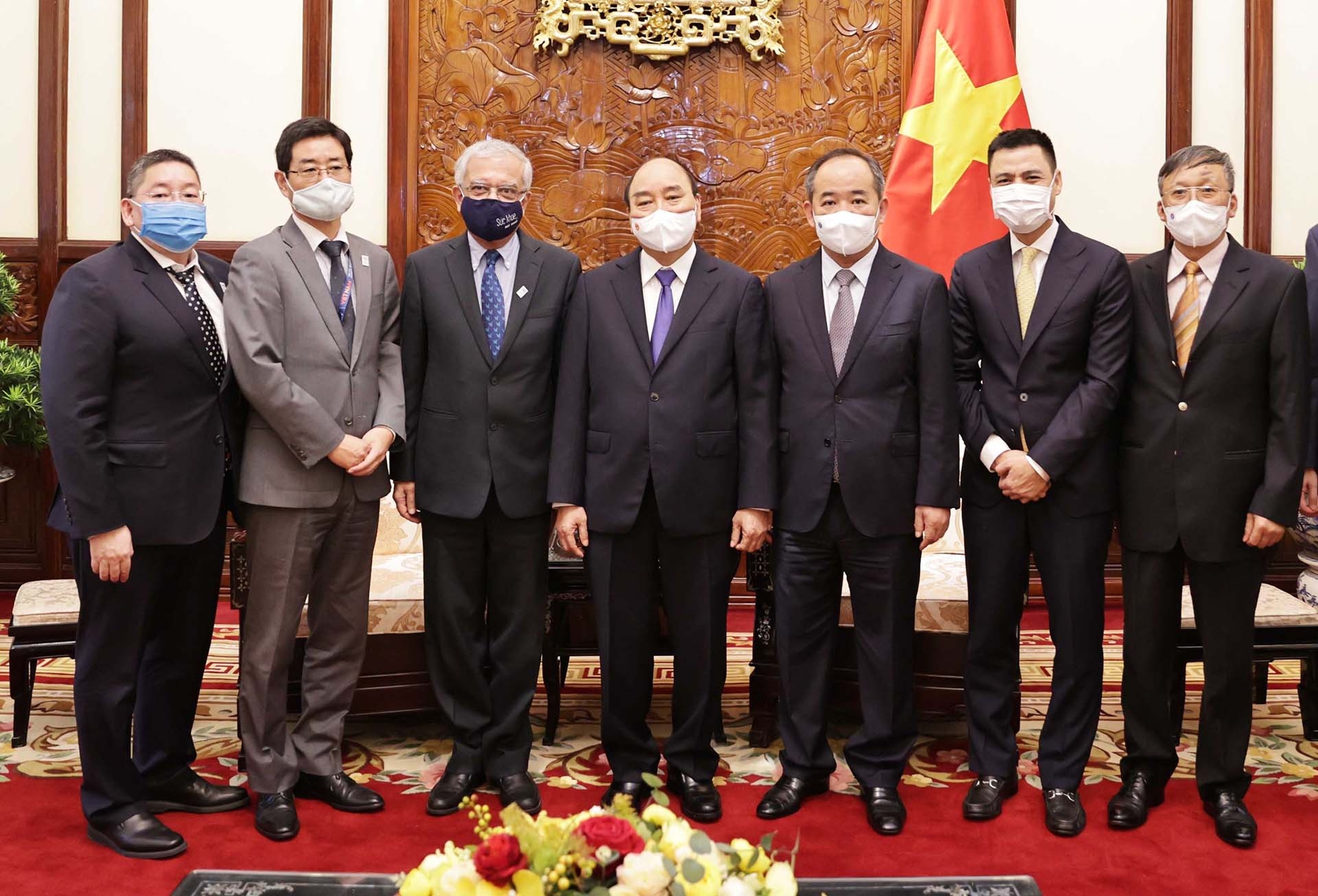 Chủ tịch nước Nguyễn Xuân Phúc tiếp ông Kamal Malhotra, Điều phối viên thường trú Liên hợp quốc tại Việt Nam, đến chào từ biệt trước khi kết thúc nhiệm kỳ công tác. (Nguồn: TTXVN)