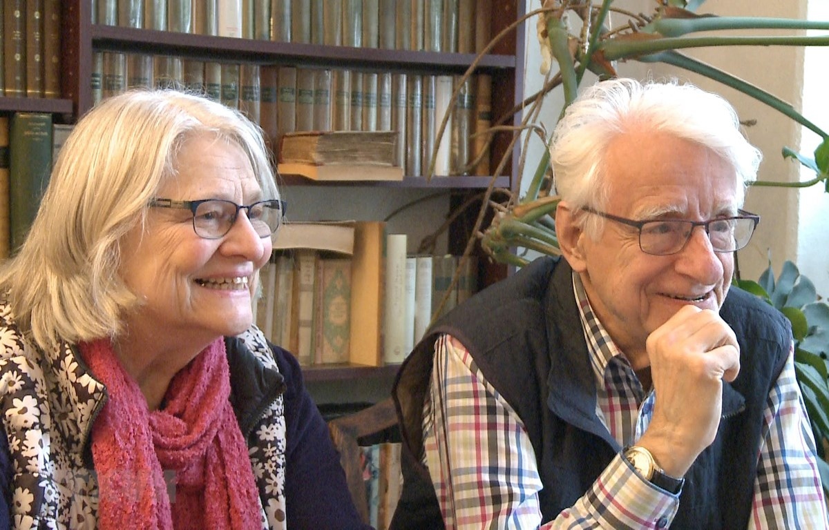 Giáo sư-Tiến sỹ Günter Giesenfeld cùng vợ là bà Marianne Ngo. (Nguồn: TTXVN)