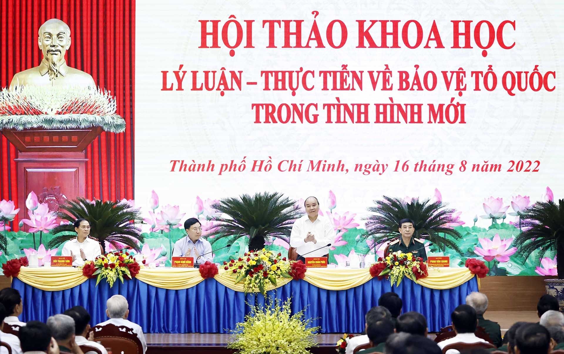 Chủ tịch nước Nguyễn Xuân Phúc chủ trì hội thảo. (Nguồn: TTXVN)