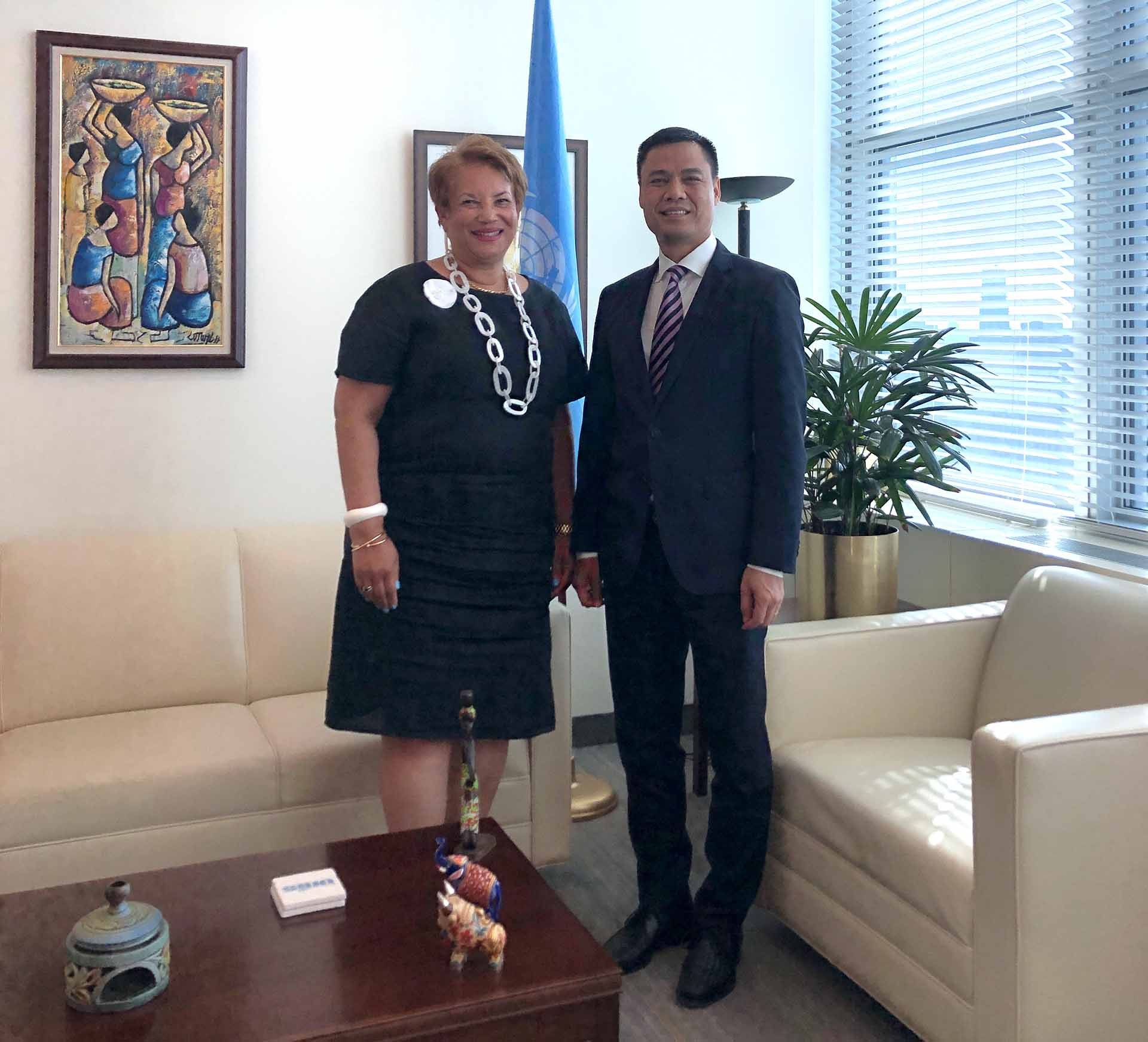 Đại sứ Đặng Hoàng Giang làm việc và Phó Tổng thư ký Liên hợp quốc Catherine Pollard