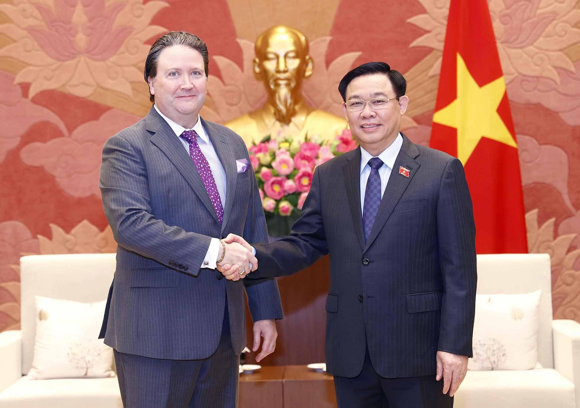 Chủ tịch Quốc hội Vương Đình Huệ tiếp Đại sứ Hoa Kỳ tại Việt Nam Marc E. Knapper. (Nguồn: TTXVN) 