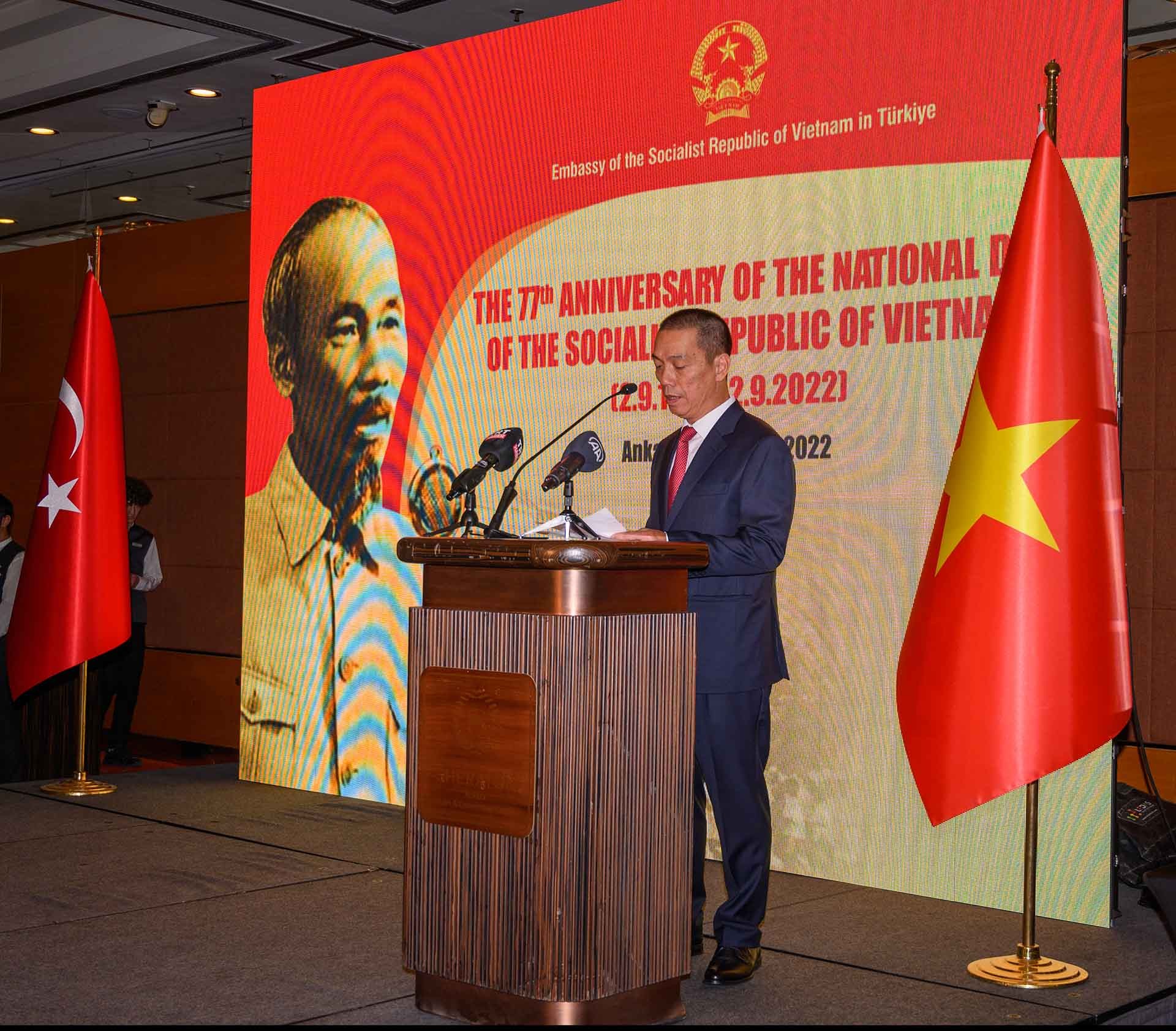 Đại sứ Đỗ Sơn Hải phát biểu khai mạc.