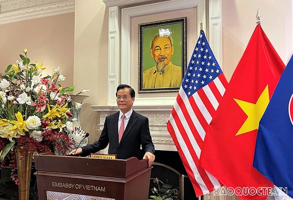 Viet Nam-US mutual support in COVID-19 fight wins high appreciation