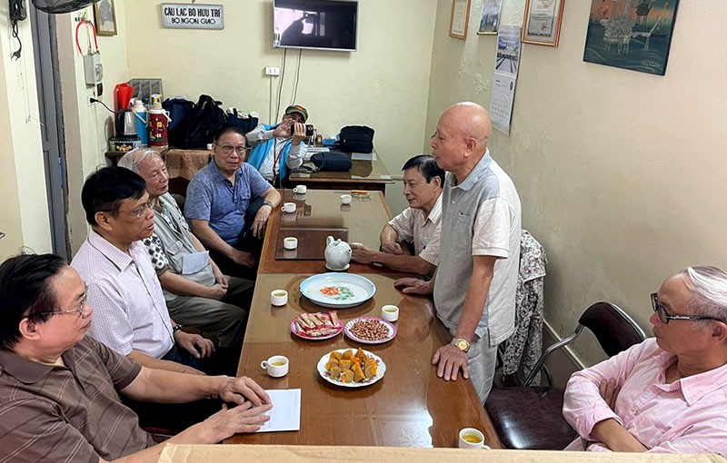 Thay mặt Câu lạc bộ hưu trí Bộ Ngoại giao, ông Nguyễn Văn Đắc bày tỏ sự cảm ơn chân thành đến các đồng chí Lãnh đạo Bộ, đoàn viên Công đoàn Bộ