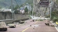 Điện thăm hỏi về trận động đất gây thiệt hại lớn về người và tài sản tại tỉnh Tứ Xuyên, Trung Quốc