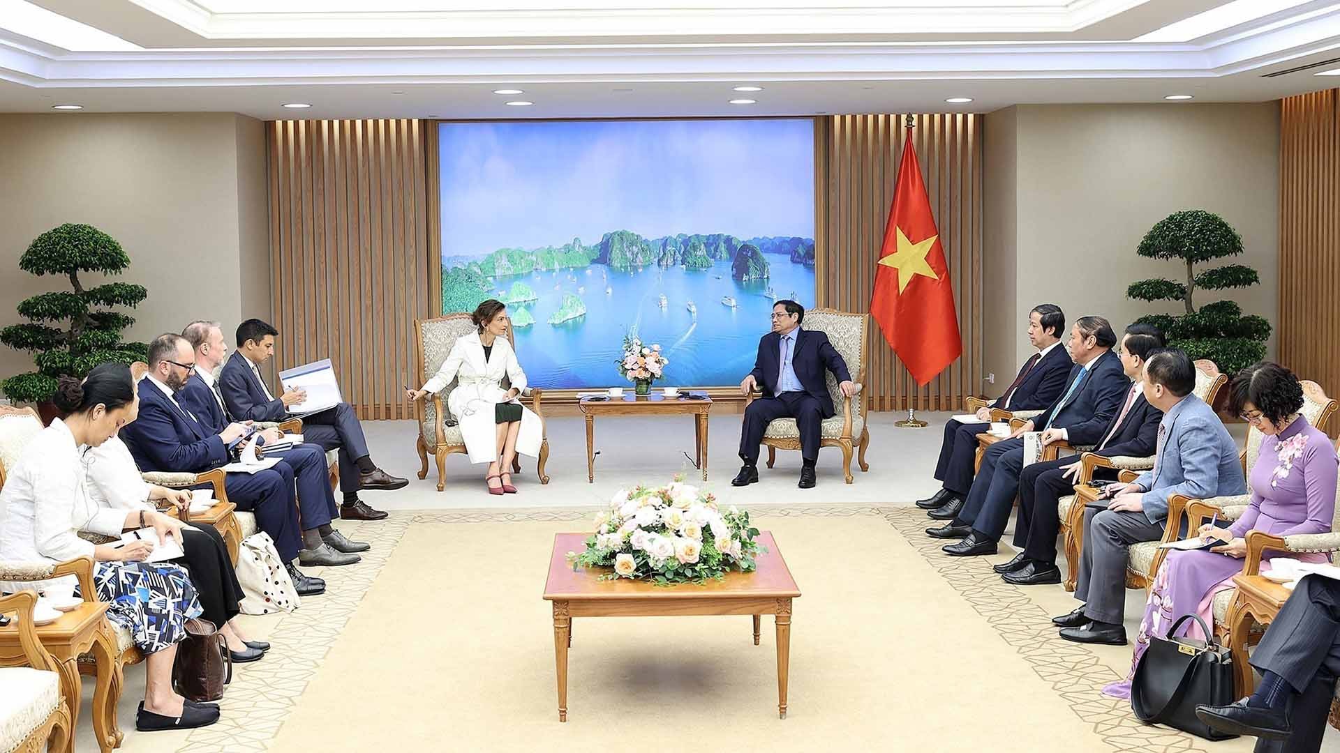 Thủ tướng Phạm Minh Chính tiếp bà Audrey Azoulay, Tổng giám đốc UNESCO. (Nguồn: TTXVN)