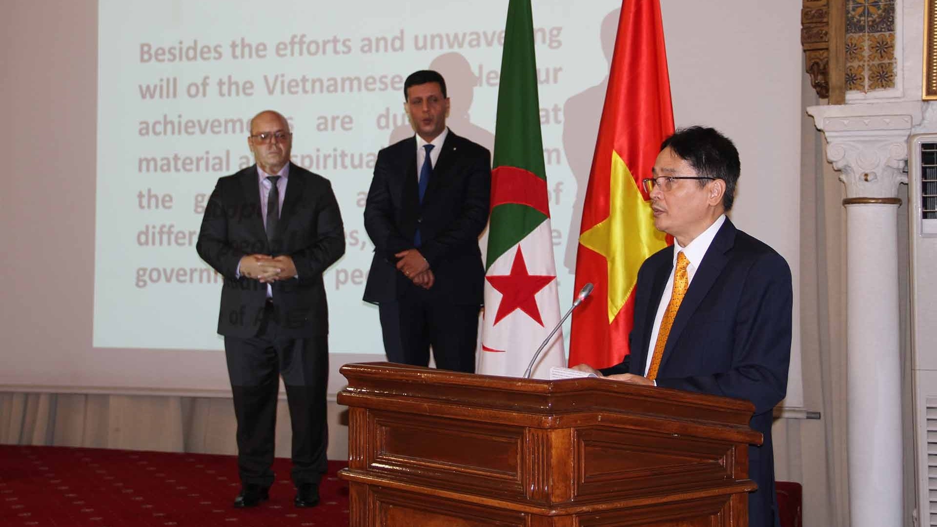 Đại sứ quán Việt Nam tại Algeria kỷ niệm 77 năm Quốc khánh