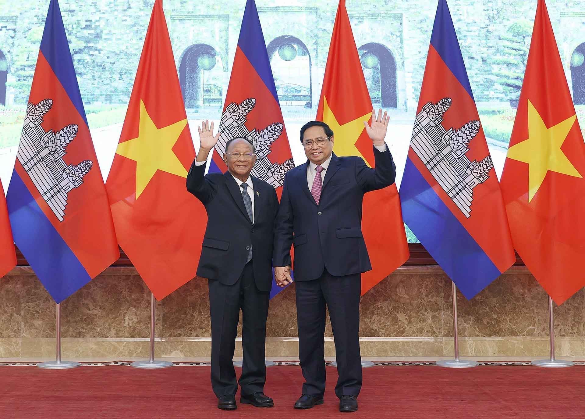 Thủ tướng Phạm Minh Chính hội kiến Chủ tịch Quốc hội Vương quốc Campuchia Samdech Heng Samrin. (Nguồn: TTXVN)