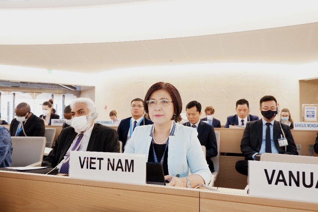 Đại sứ, T.S. Lê Thị Tuyết Mai phát biểu tại Khóa họp 51 Hội đồng nhân quyền  Liên hợp quốc tại Geneva, ngày 12/9/2022 (Nguồn: TTXVN)
