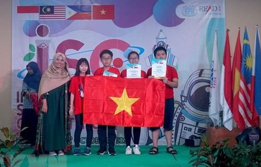 Học sinh Việt Nam đoạt 4 huy chương Vàng cuộc thi Khoa học quốc tế tại Indonesia