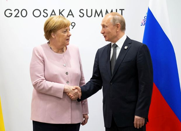 Lãnh đạo Nga, Đức điện đàm về tình hình Syria và khí đốt