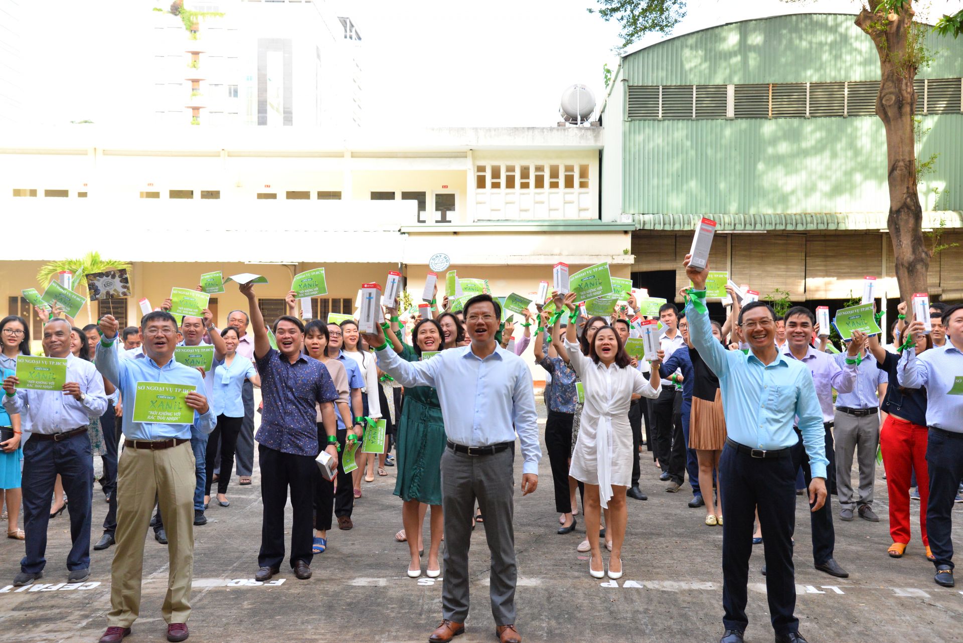 Sở Ngoại vụ TP. Hồ Chí Minh phát động phong trào ‘’Giảm rác thải nhựa’’