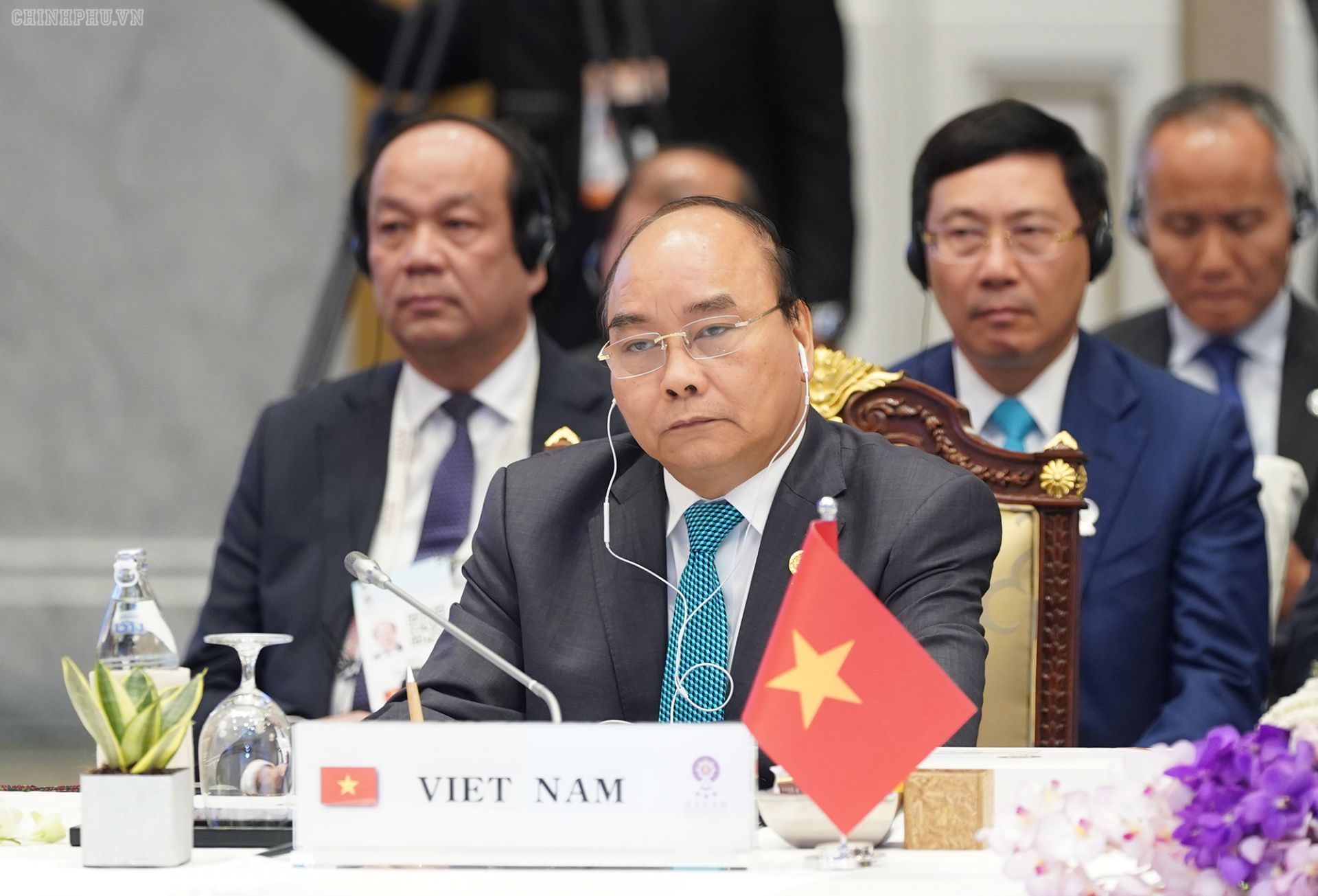 thu tuong nguyen xuan phuc va phu nhan se tham du hoi nghi cap cao asean 35