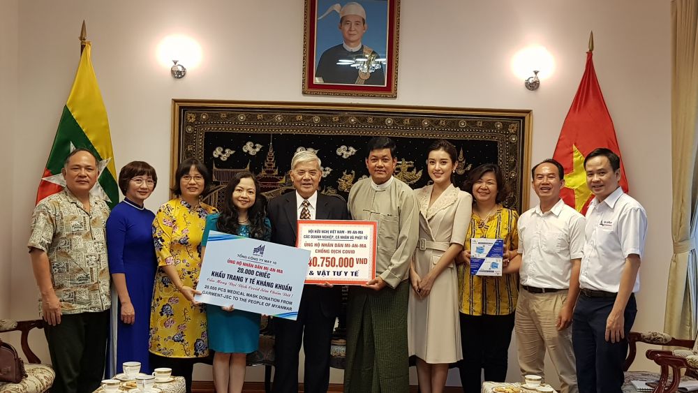 Hội hữu nghị Việt Nam-Myanmar trao tặng vật tư y tế ủng hộ nhân dân nước bạn chống Covid-19