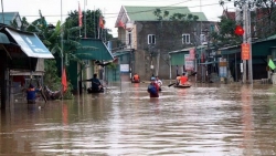 Tổng thống Kazakhstan và Palestine gửi thư/điện thăm hỏi tình hình lũ lụt ở miền Trung Việt Nam