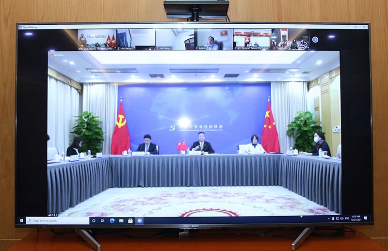 Hai bên đã trao đổi về triển vọng hợp tác trong công tác phòng chống dịch và các biện pháp thúc đẩy hợp tác kinh tế - thương mại giữa Việt Nam - Trung Quốc. 