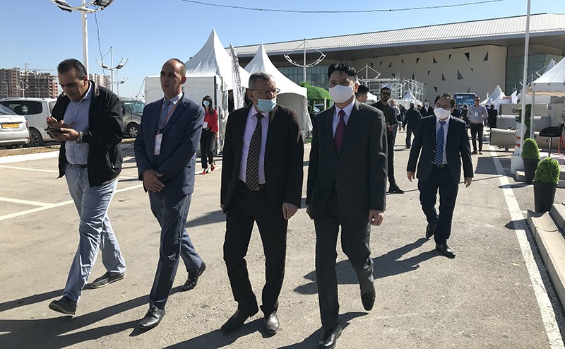 Đoàn công tác tham dự lễ khai mạc Hội chợ “Bâti-Est-Expo 2021” về lĩnh vực bất động sản, xây dựng và công trình công cộng miền Đông Algeria.