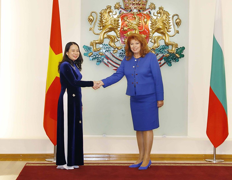 Phó Chủ tịch nước Võ Thị Ánh Xuân và Phó Tổng thống Cộng hoà Bulgaria Iliana Iotova.