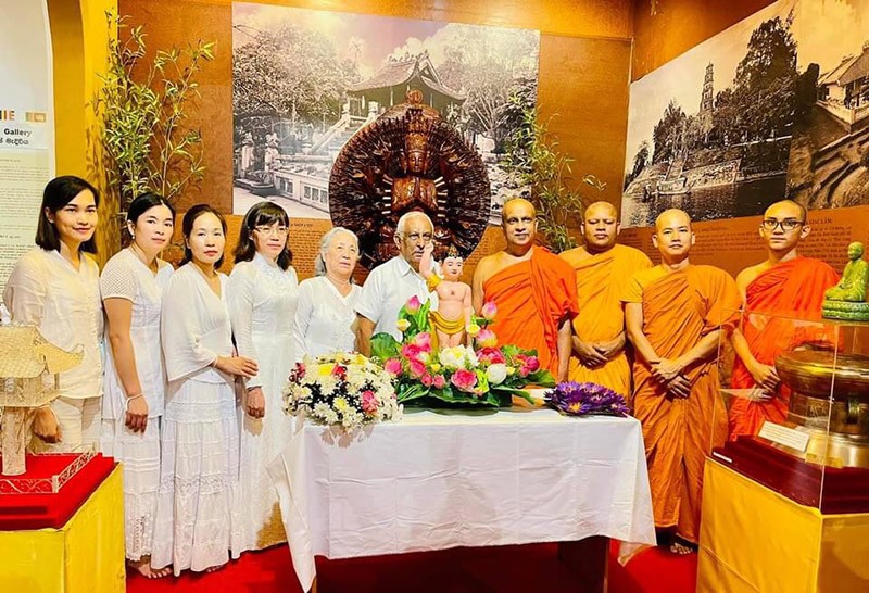 đoàn công tác đã có buổi làm việc với Bảo tàng Phật giáo quốc tế tại Chùa răng Phật Kandy.