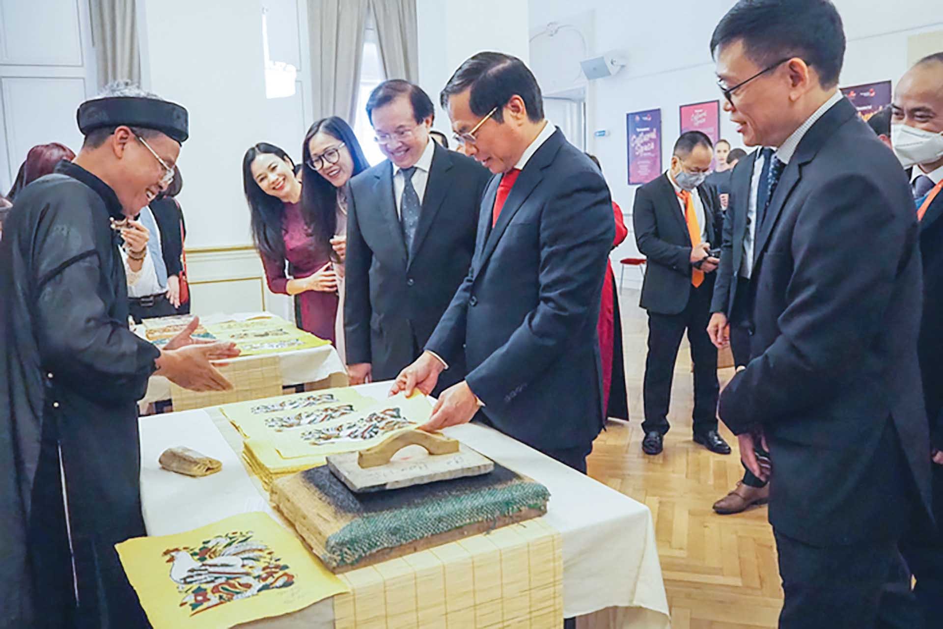 Bộ trưởng Ngoại giao Bùi Thanh Sơn dự sự kiện Ngày Việt Nam ở Áo. (Nguồn: Ban tổ chức)