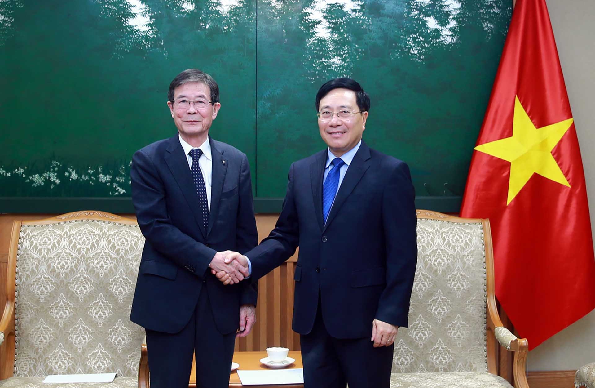 Phó Thủ tướng Thường trực Chính phủ Phạm Bình Minh tiếp Phó Thống đốc tỉnh Wakayama (Nhật Bản) Shimo Hiroshi. (Nguồn: VGP)