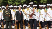 Đại sứ Nguyễn Huy Dũng trình Thư ủy nhiệm lên Chủ tịch Hội đồng Nhà nước chuyển tiếp Cộng hòa Sudan