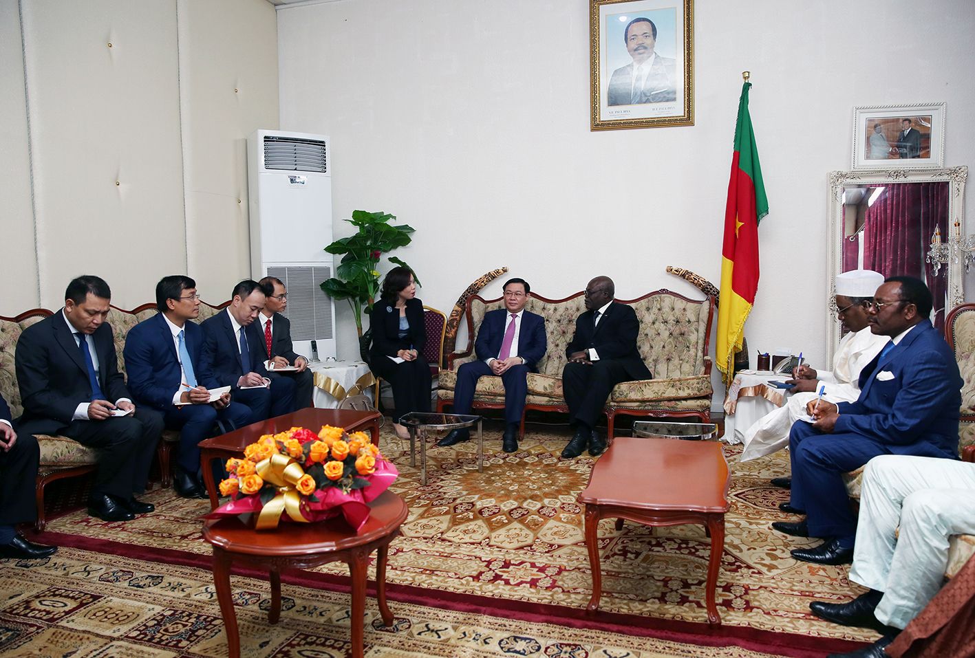 Cameroon mong muốn hợp tác toàn diện với Việt Nam
