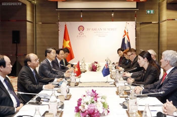 Thủ tướng Nguyễn Xuân Phúc tiếp xúc song phương bên lề Hội nghị Cấp cao ASEAN 35