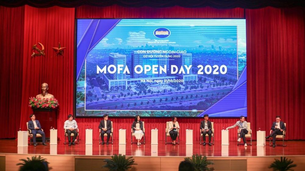 Con đường Ngoại giao-MOFA Open Day 2020: Cán bộ ngoại giao trẻ đã 'dụng võ' như thế nào?