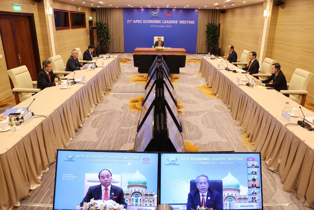 Thủ tướng Chính phủ Nguyễn Xuân Phúc dẫn đầu đoàn Việt Nam tham dự Hội nghị Cấp cao APEC lần thứ 27.