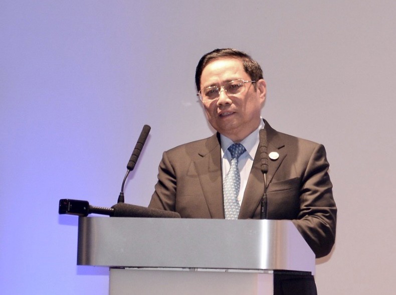 Thủ tướng Chính phủ Phạm Minh Chính đã tham dự Hội nghị đối thoại với Ngân hàng Standard Chartered, với hơn 300 lãnh đạo cấp cao của các doanh nghiệp và nhà đầu tư nước ngoài.