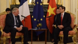 Thủ tướng Phạm Minh Chính hội kiến Chủ tịch Thượng viện Pháp Gerard Larcher