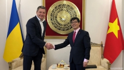 Đại sứ Nguyễn Hồng Thạch tiếp Quận trưởng quận Shevchenko, thủ đô Kiev
