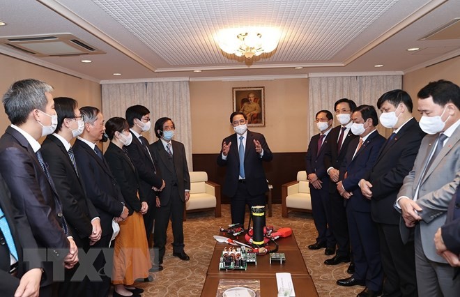 Prime Minister Pham Minh Chinh meets Vietnamese intellectuals in Japan