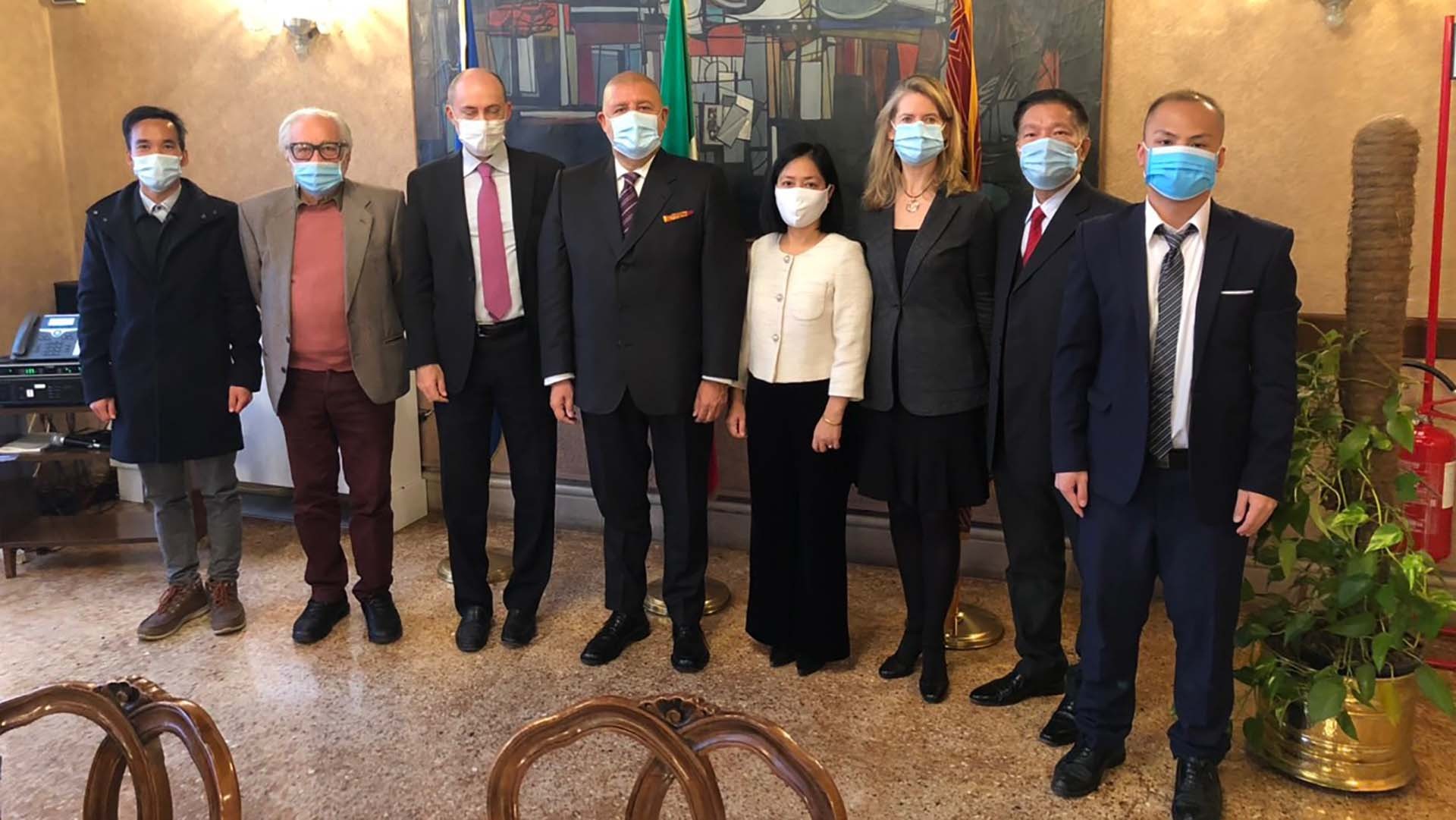 Đại sứ Việt Nam tại Italy Nguyễn Thị Bích Huệ đã có chuyến thăm và làm việc tại Vùng Veneto