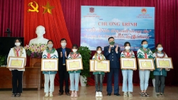Bộ Tư lệnh Vùng Cảnh sát biển 1 tổ chức cuộc thi ‘Em yêu biển, đảo quê hương’ tại Quảng Ninh