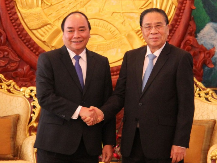 Phó Thủ tướng Nguyễn Xuân Phúc chào xã giao lãnh đạo cấp cao Lào