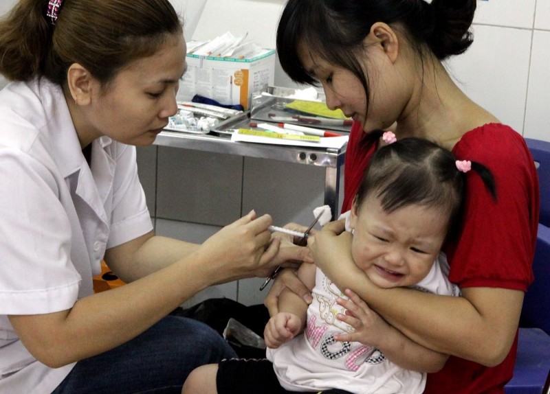 nguoi dan khong nen cho vaccine dich vu