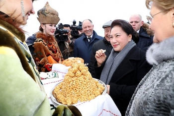 Chủ tịch Quốc hội tới thành phố Kazan, bắt đầu thăm chính thức Liên bang Nga
