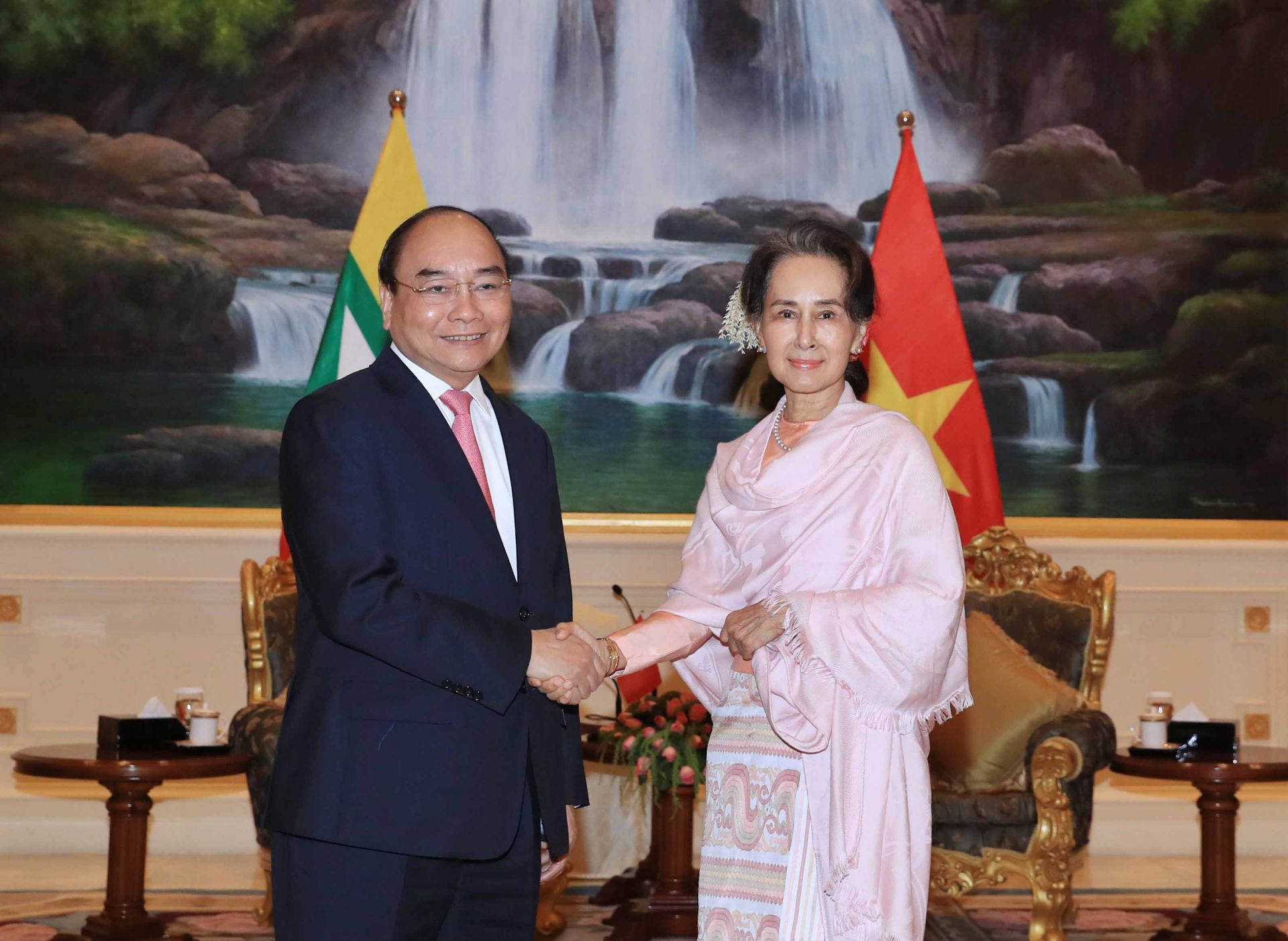 Chùm ảnh Thủ tướng Nguyễn Xuân Phúc thăm chính thức Myanmar