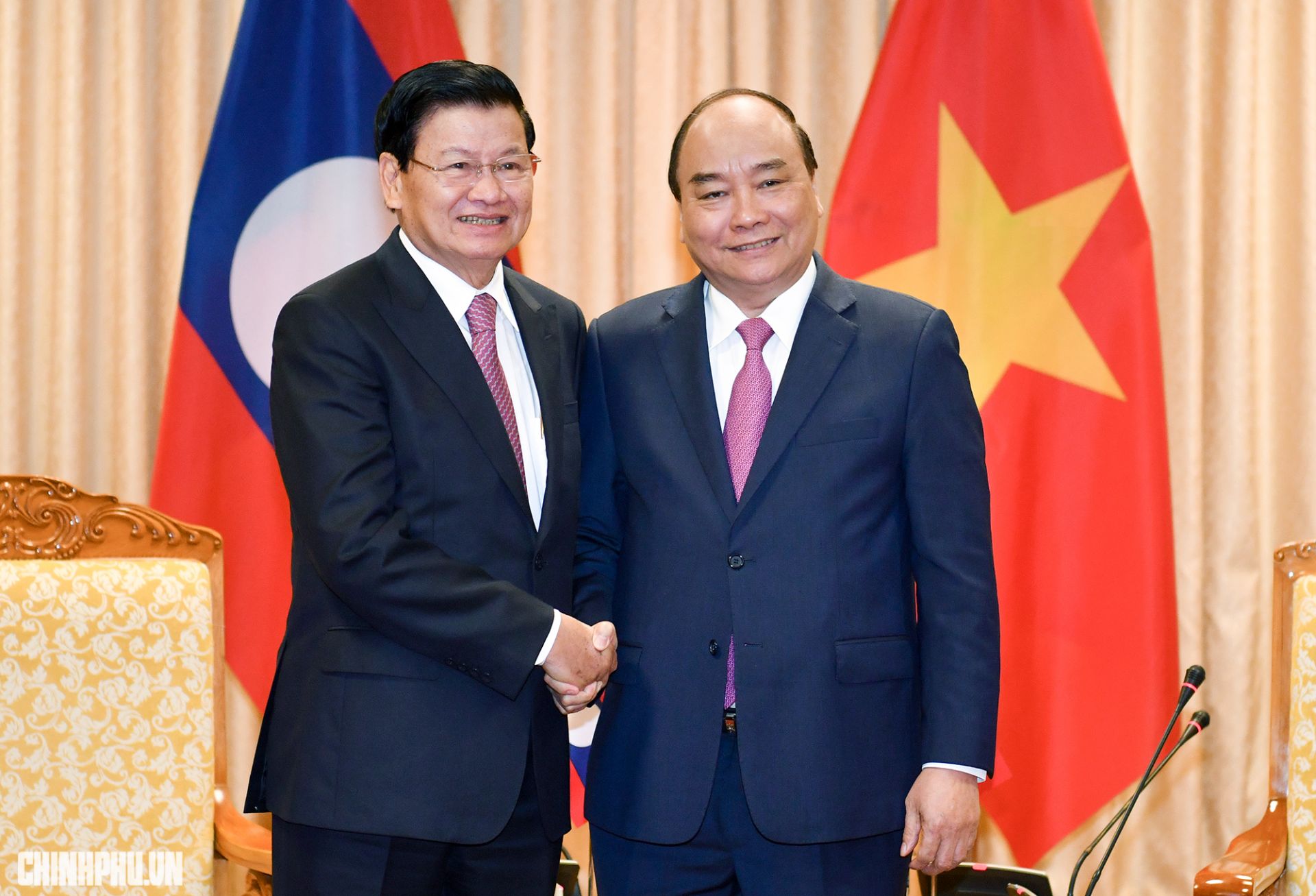 Thủ tướng Lào đồng chủ trì Kỳ họp 42 Ủy ban liên Chính phủ Việt Nam-Lào tại Hà Nội