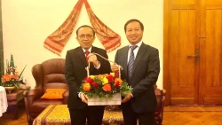 Đại sứ Việt Nam tại Liên bang Nga Ngô Đức Mạnh chúc mừng Quốc khánh Lào