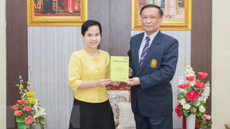 Người viết sách về Chủ tịch Hồ Chí Minh ở Thái Lan