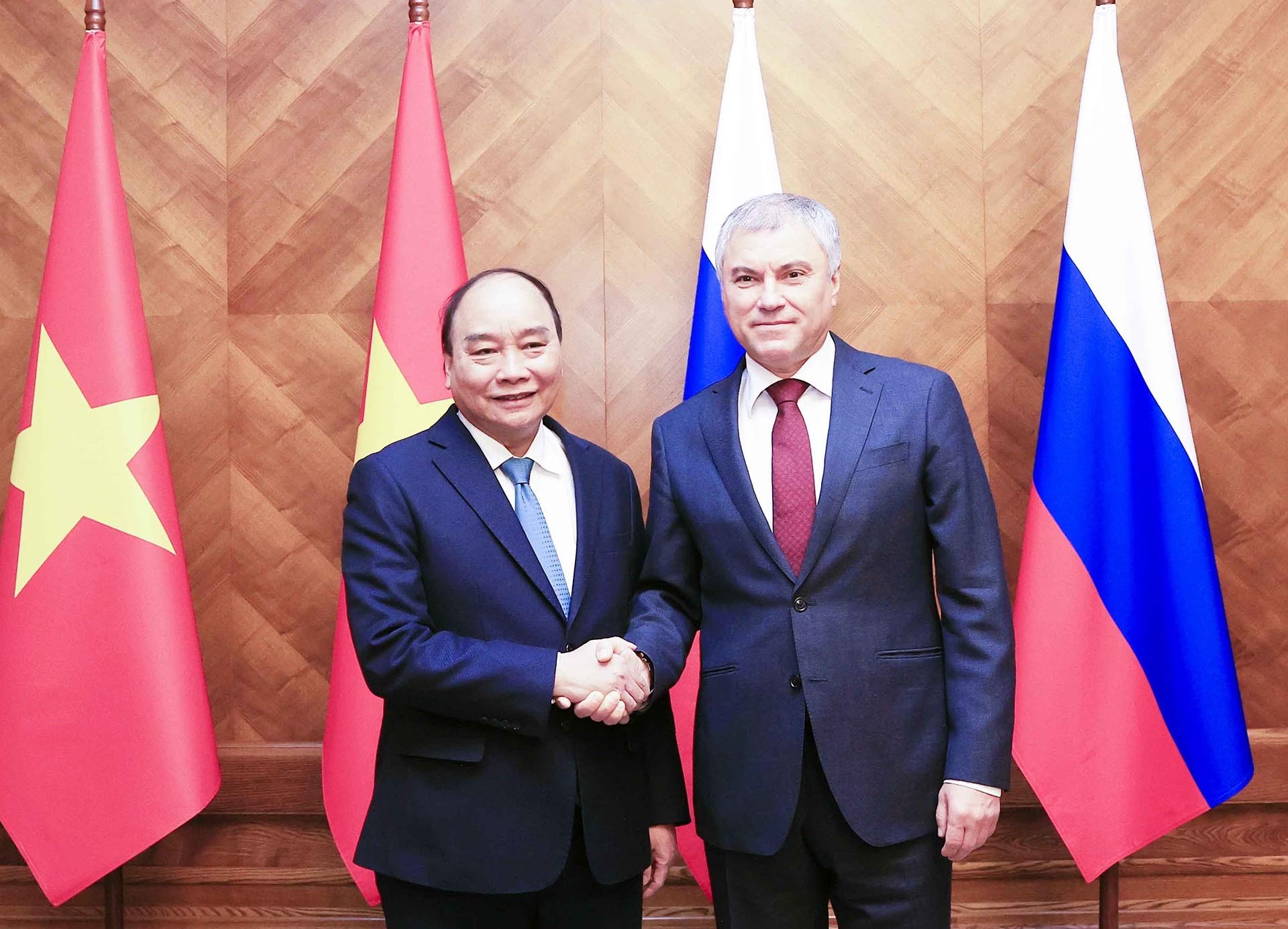 Chủ tịch nước Nguyễn Xuân Phúc gặp Chủ tịch Duma Quốc gia Nga Vyacheslav Viktorovich Volodin. (Nguồn: TTXVN)