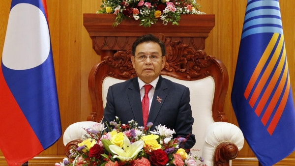 Lao top legislator Saysomphone Phomvihane begins official visit to Viet Nam