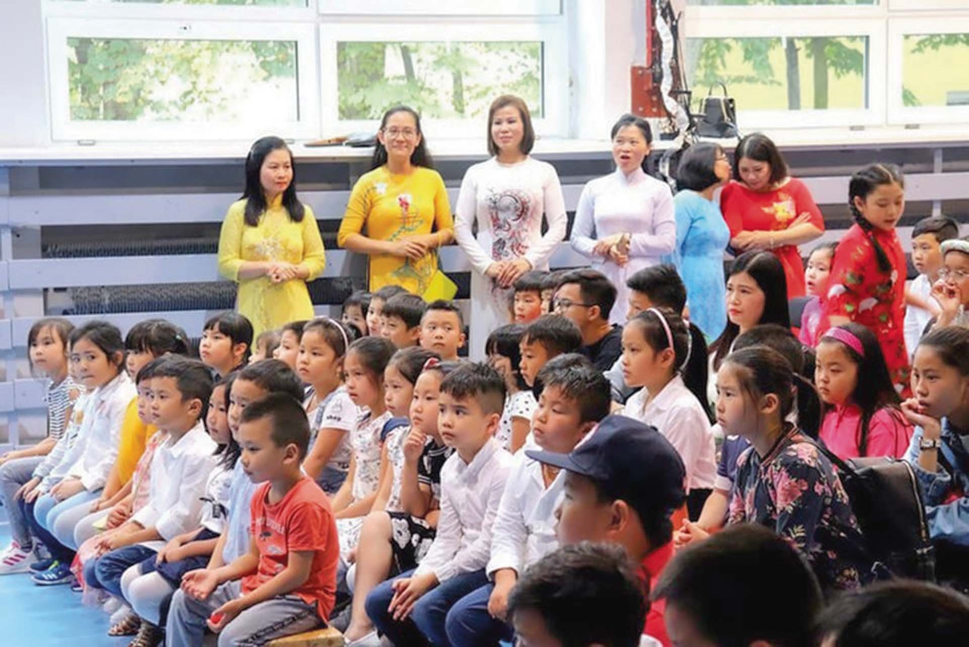 Kiều bào tham dự Khóa tập huấn giảng dạy tiếng Việt cho giáo viên NVNONN năm 2019 do Ủy ban Nhà nước về NVNONN phối hợp với Bộ Giáo dục và Đào tạo tổ chức. (Nguồn: Ủy ban Nhà nước về NVNONN)